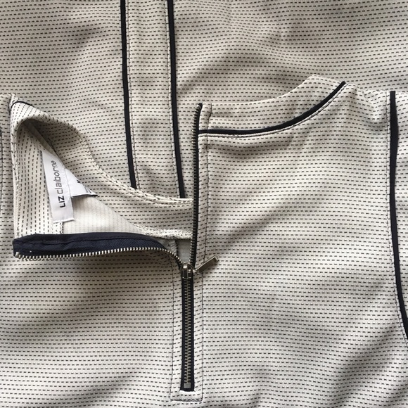 LIZ CLAIBORNE white and navy sleeveless zipped back closure tee size M - Picture 5 of 8